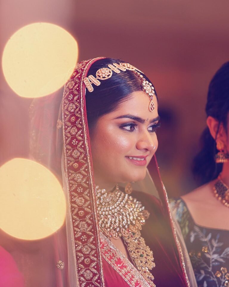 Dulhan photo during jaimala entry