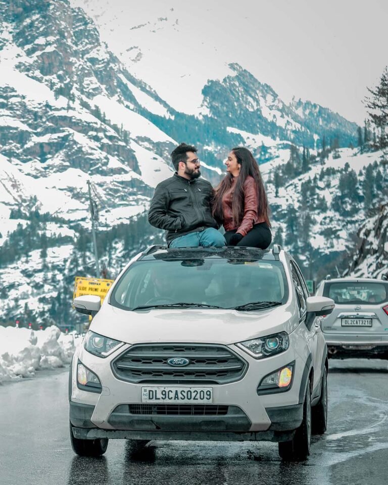 A pre-wedding photoshoot amidst the captivating snow-capped landscapes of Manali's Snow View